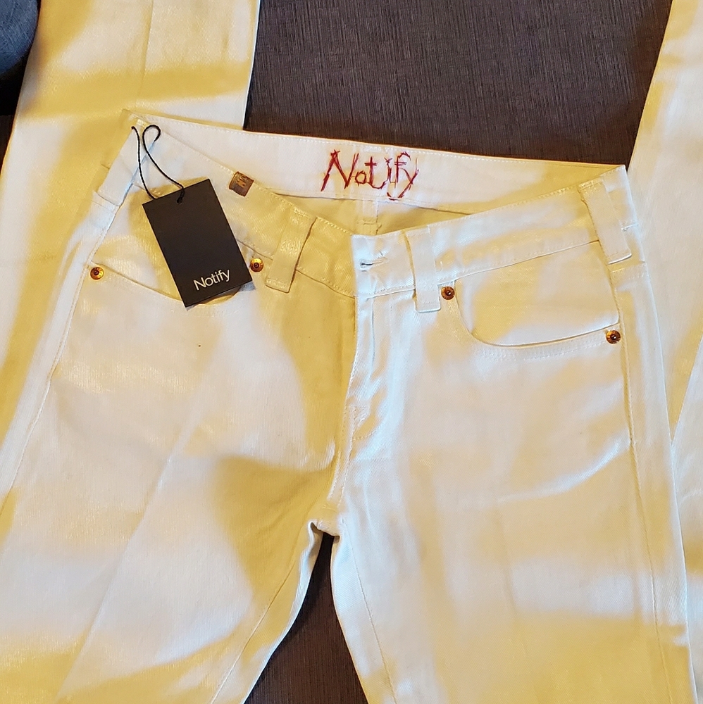 Notify white jeans